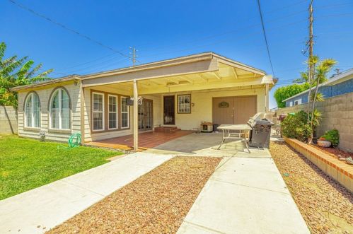 2126 Standard Ave, Santa Ana CA 92707-3035 exterior