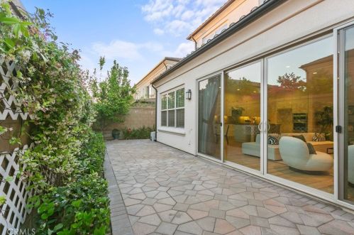 76 Gardenhouse Way, Irvine CA  92620-3373 exterior