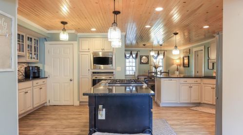 180 Cathedral Rd, Rindge, NH 03461-5226