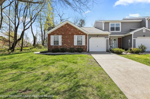 64 Redwood Dr, Tinton Falls NJ  07712-8702 exterior