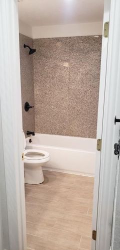 5047 Wood Loop, Conroe TX  77306-5883 exterior