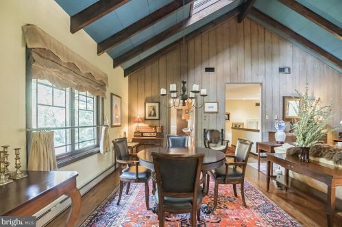 221 Elm Ave, Tavistock NJ 08033-2538 exterior