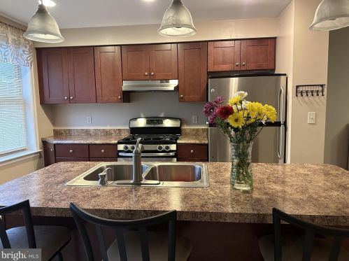 1224 17th St, Philadelphia PA  19146-3041 exterior