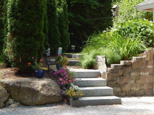 56 Davis Rd, Bradford, NH 03221-3702
