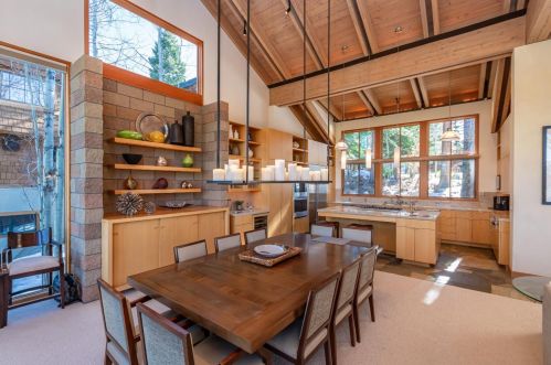 1721 Grouse Rdg, Truckee CA  96161-4033 exterior