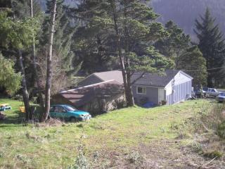 901 Yachats River Rd, Yachats OR  97498-9522 exterior