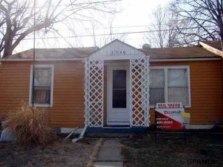 2046 69th St, Omaha, NE 68104-4617