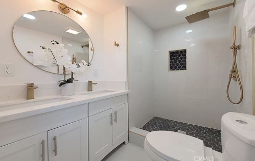 17285 Santa Clara St, Santa Ana CA  92708-3336 exterior