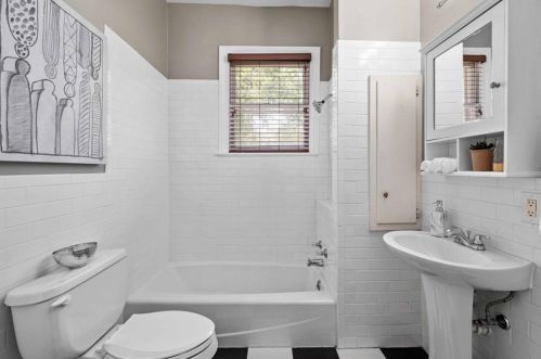 1901 David St, Austin TX  78705-4666 exterior