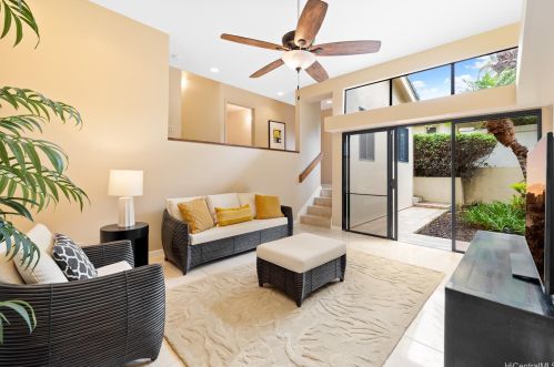 688 Kaulana Pl, Honolulu HI  96821-2533 exterior