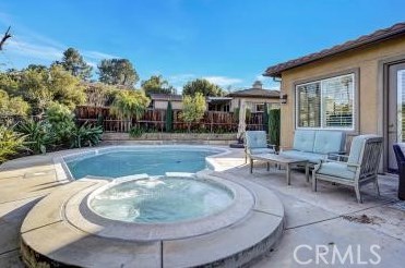 535 Acacia Ct, Redlands, CA 92373-5667