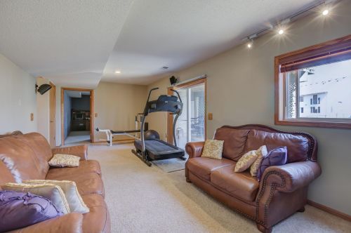 679 Falcon Rdg Rd, Saint Paul MN  55125-1457 exterior