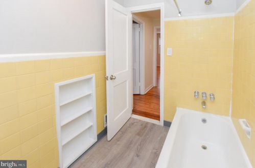 302 Cooper Ave, Camden NJ 08107-2107 exterior