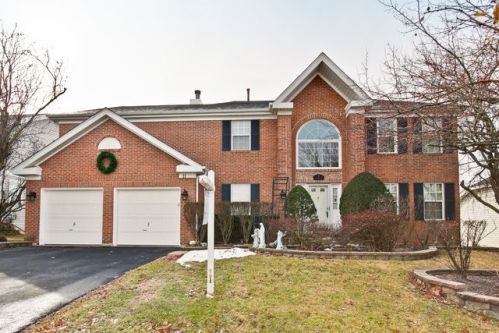 11 Buckskin Ln, Streamwood, IL 60107-3343