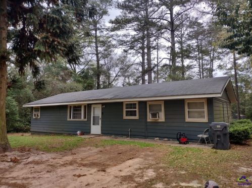 53 Georgia Ave, Marshallville, GA 31030-8230