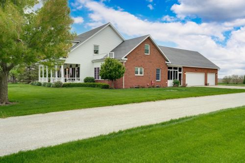 1803 Howard St, Swygert IL  61764-9411 exterior