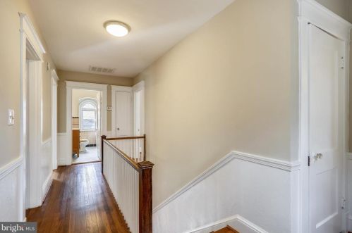 8401 Cedar St, Silver Spring MD 20910-4324 exterior