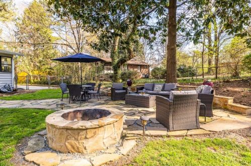 436 Concord Rd, Smyrna GA  30082-3225 exterior