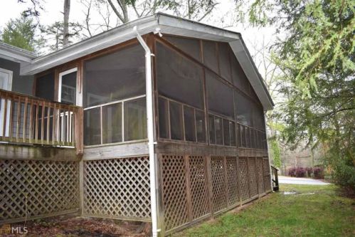 49 Barn Inn Rd, Lakemont, GA 30552-2207