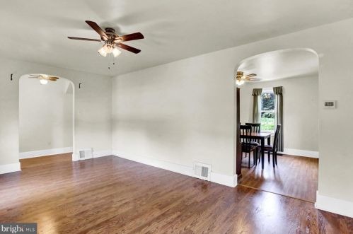 1550 Trindle Rd, Carlisle PA  17015-9759 exterior