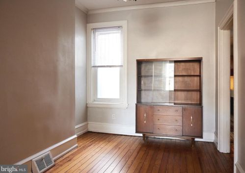 413 42 St, Philadelphia PA 19104-2216 exterior