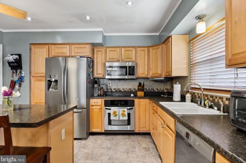 112 Apple Ln, Mount Laurel NJ  08054-1017 exterior