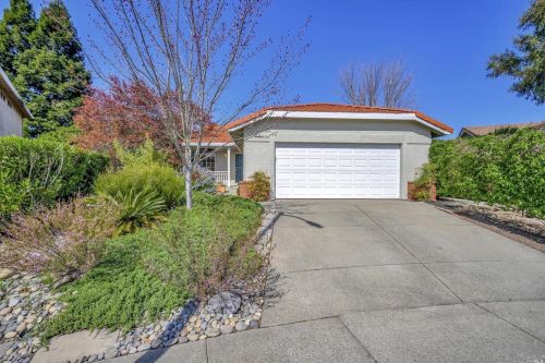 1126 Rio Camino Ct, Windsor, CA 95492-7806