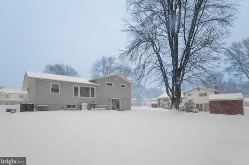 1411 Leister Dr, Silver Spring MD 20904-1548 exterior