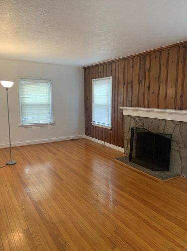 15837 Sawyer Ave, Dixmoor, IL