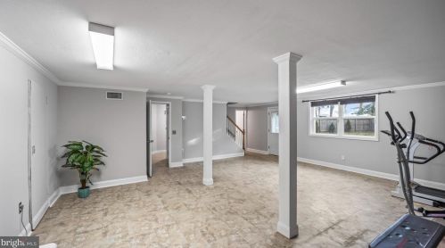 13 Rosalind Dr, Trenton NJ  08648-3245 exterior