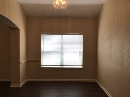 215 Maple Ln, Conroe TX  77304-2589 exterior