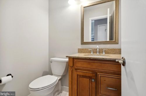 331 Sayre Dr, Princeton NJ  08540-5840 exterior