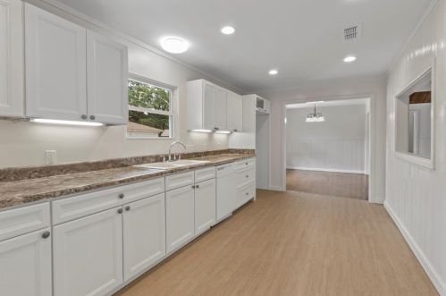 4859 Eastline Dr, Fort Worth TX  76119-4619 exterior