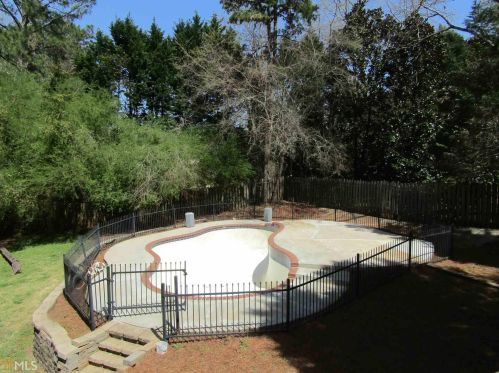 2325 Lochinver Ln, Conyers GA  30094-6851 exterior