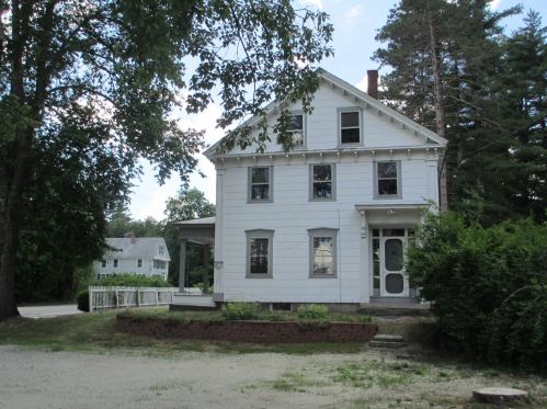 9 Greenville Rd, Wilton, NH 03086-5705