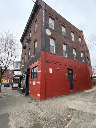 178 Water St, Torrington CT  06790-5325 exterior