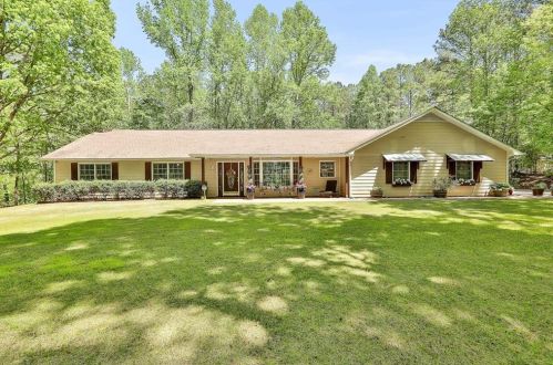 111 Fields Rd, Newnan, GA 30263-5081
