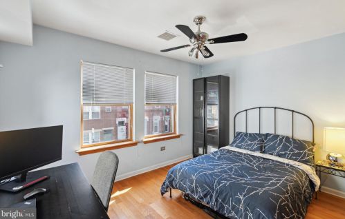 812 12 St, Philadelphia PA 19147-2624 exterior