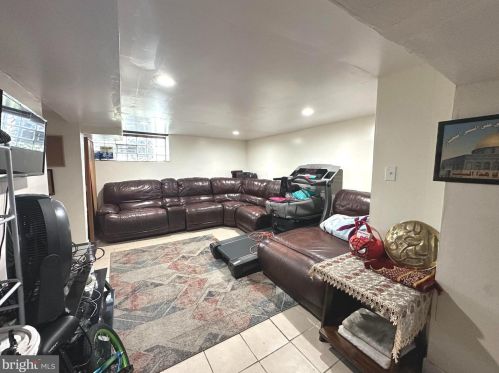 6731 Horrocks St, Philadelphia PA  19149-2211 exterior