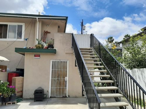 310 Wakefield Ave, Anaheim CA  92802-4222 exterior