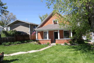 645 Avon St, Sheridan, WY 82801-2933