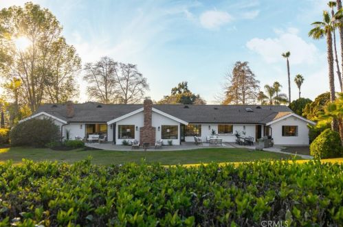 1232 Pleiades Dr, Vista CA  92084-6531 exterior