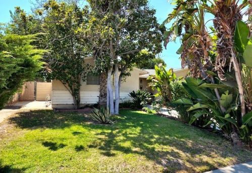 217 Naomi St, Burbank, CA 91505-3631