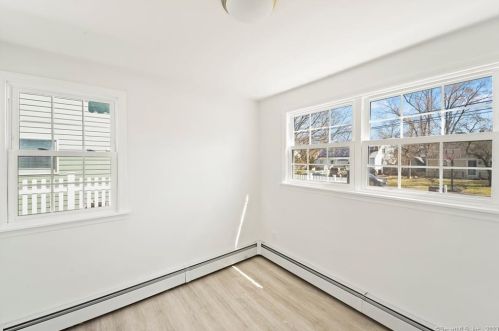 27 Hawthorne Dr, Norwalk CT  06851-4113 exterior