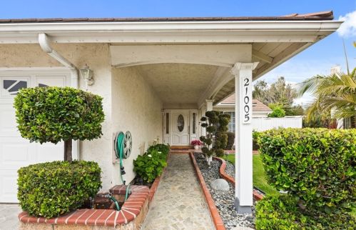 21005 Larchmont Dr, El Toro, CA 92630-5816