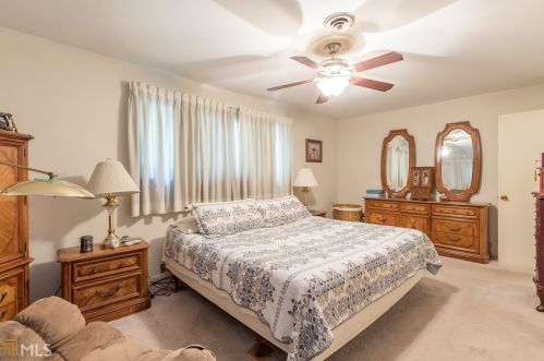 2408 Meadow Lark Dr, Atlanta GA  30344-4026 exterior