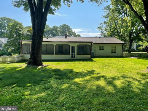 742 Miller Ave, Great Falls, VA 22066-2914