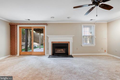 7218 Gentian Ct, Springfield VA  22152-3847 exterior