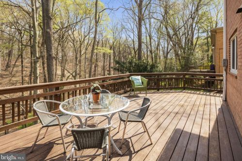 10615 Meadowhill Rd, Silver Spring, MD 20901-1527