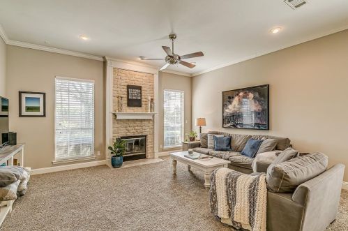 7308 Spring Oak Dr, North Richland Hills TX  76182-3708 exterior